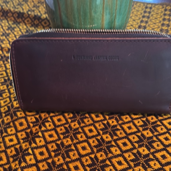 Portland Leather Accordion zip wallet - Picture 3 of 4